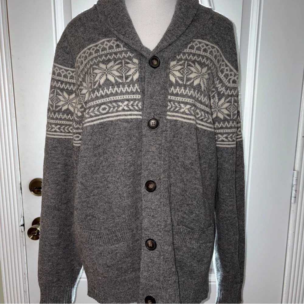 J. Crew men’s vintage grandpa Charcoal and Ivory Knit Cardigan 100% lambswool